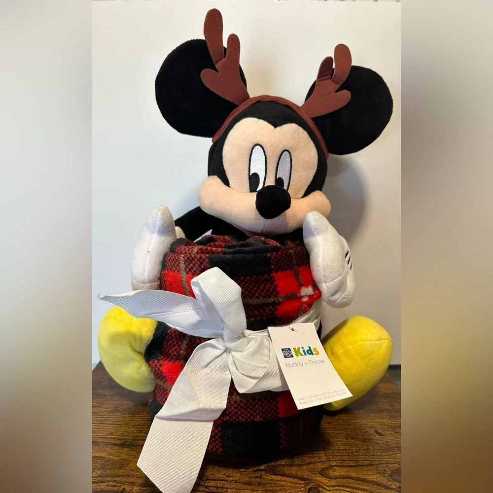 Mickey Mouse Buddy+Throw NWT